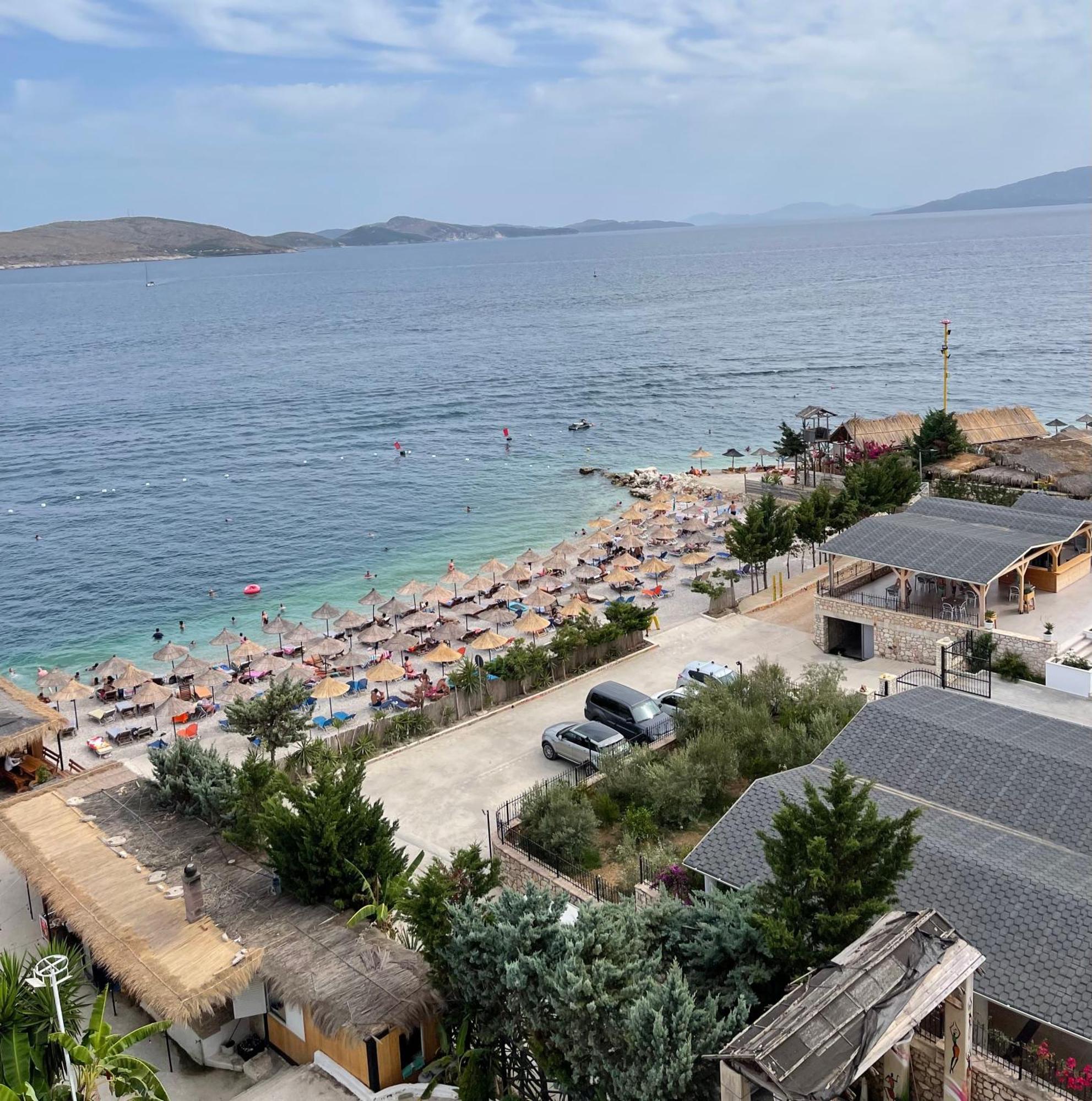 Port Side Sarande Leilighet Eksteriør bilde