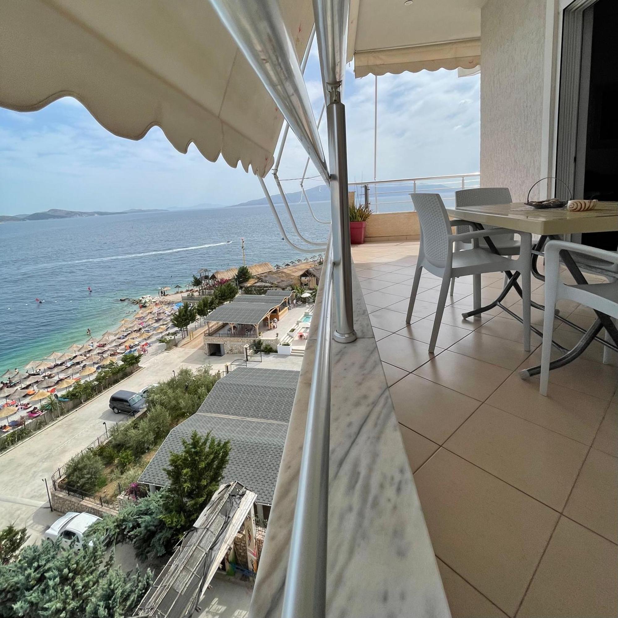 Port Side Sarande Leilighet Eksteriør bilde